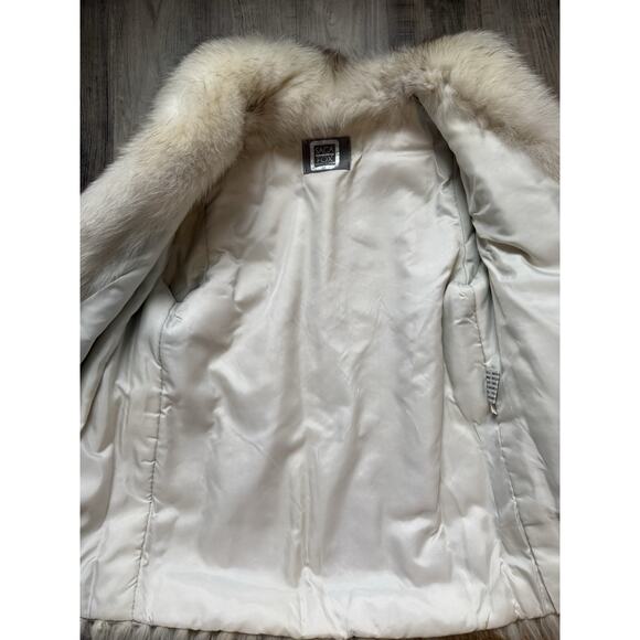 Vintage Wilson's Saga Blue Fox Fur Coat Size Small Style #71737 - Picture 3 of 12